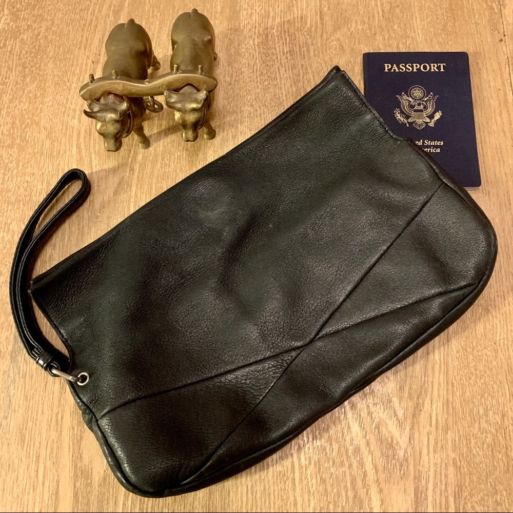 VTG KENNETH COLE 90s black leather clutch